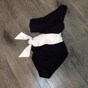 Black white one piece swim suit